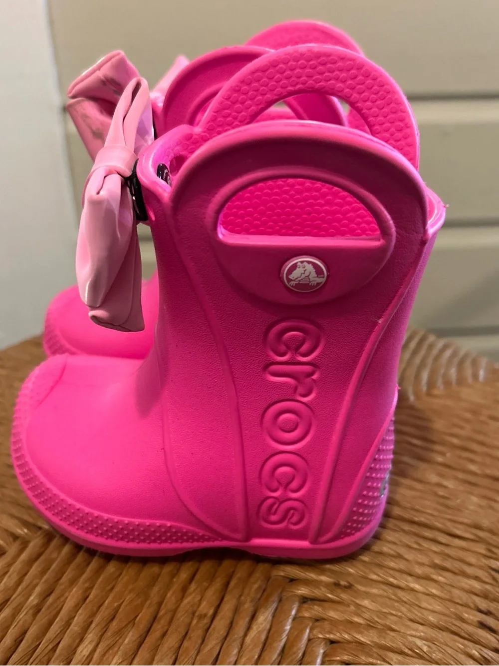 CROCS KIDS PINK HANDLE  IT SLIP IN Waterproof  Rain Boots SIZE C5 Bow Charms